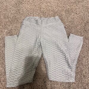 Textured Gray Leggings Grey Textured Butt Scrunch Athletic Leggings